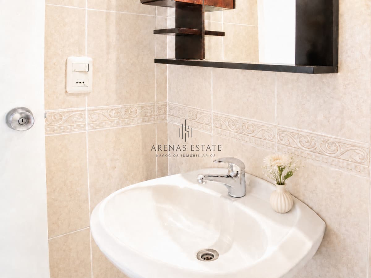 Apartamento ID.1032 - Vende y alquila apartamento de 2 dormitorios en Peninsula, Punta del Este