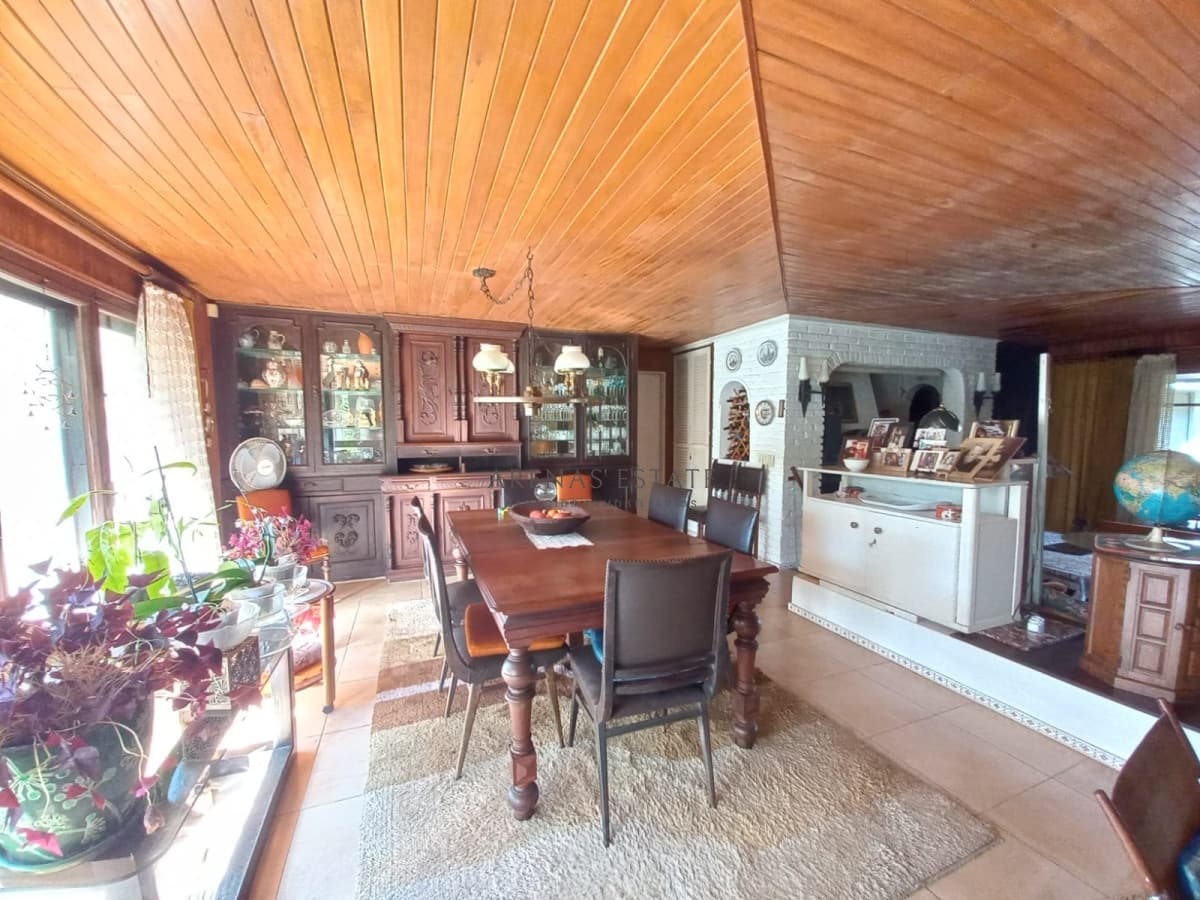 Casa ID.4013 - Vende casa de 4 dormitorios en Pinares, cerca del mar. Punta del Este.