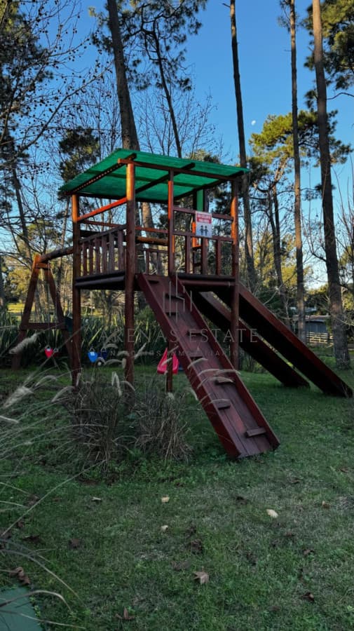 Terreno ID.4359 - En venta derechos a sobre elevar, terreno en Pinares, Punta del Este