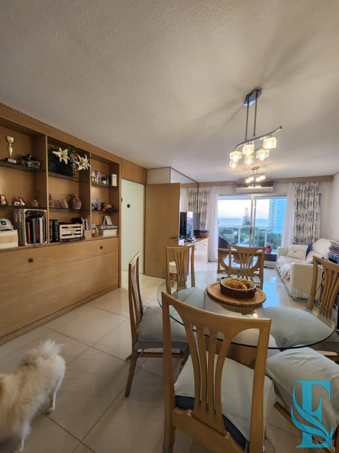 Apartamento en venta frente al mar 2 dormitorios , Playa Mansa