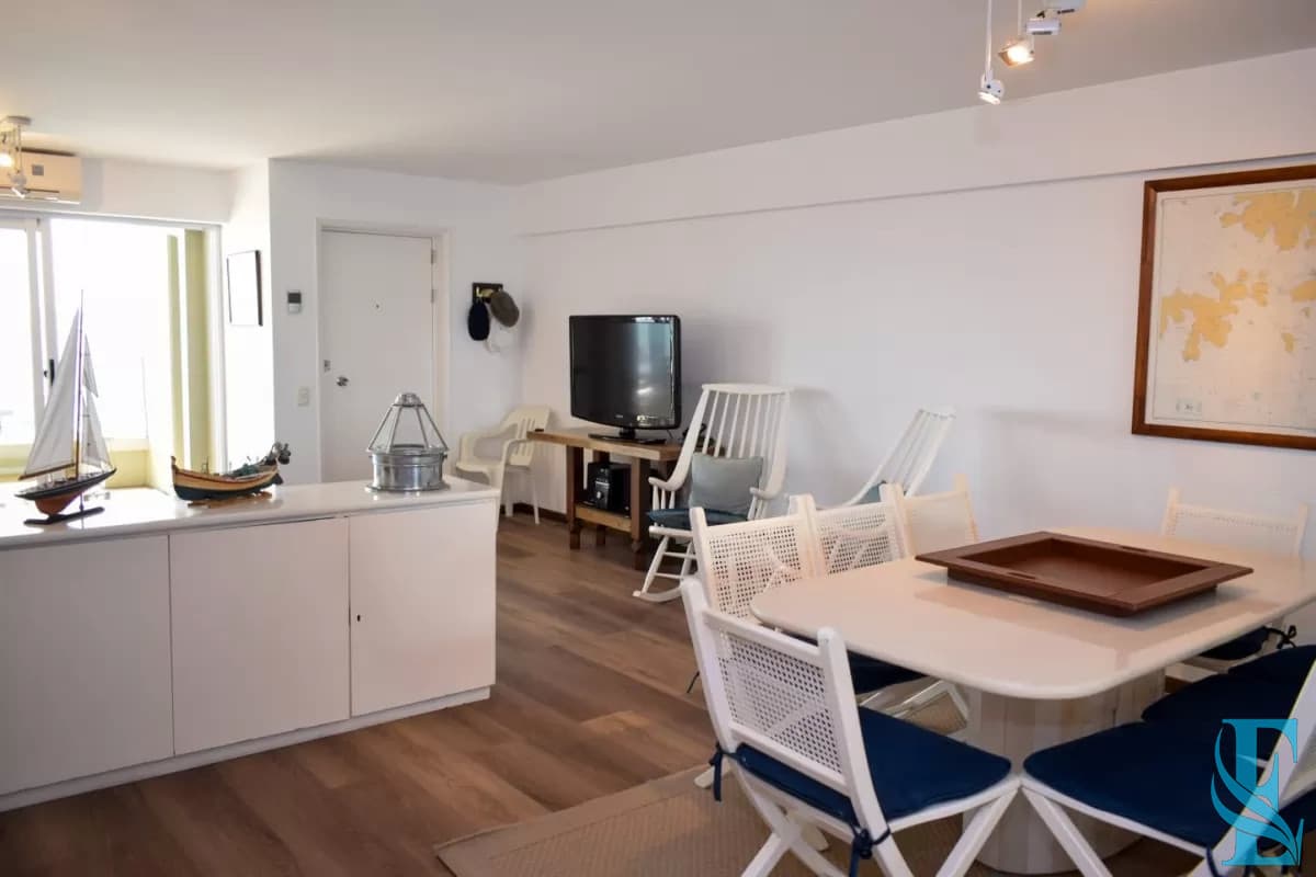 Departamento de 3 dormitorios + dep. en venta en Edif. Fontemar, vista al Puerto