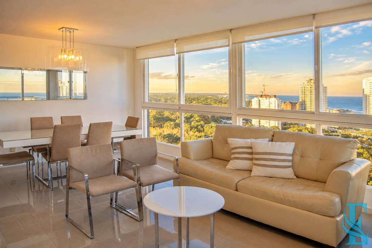 En venta apartamento de 2 dormitorios en Punta del Este, agradable vista