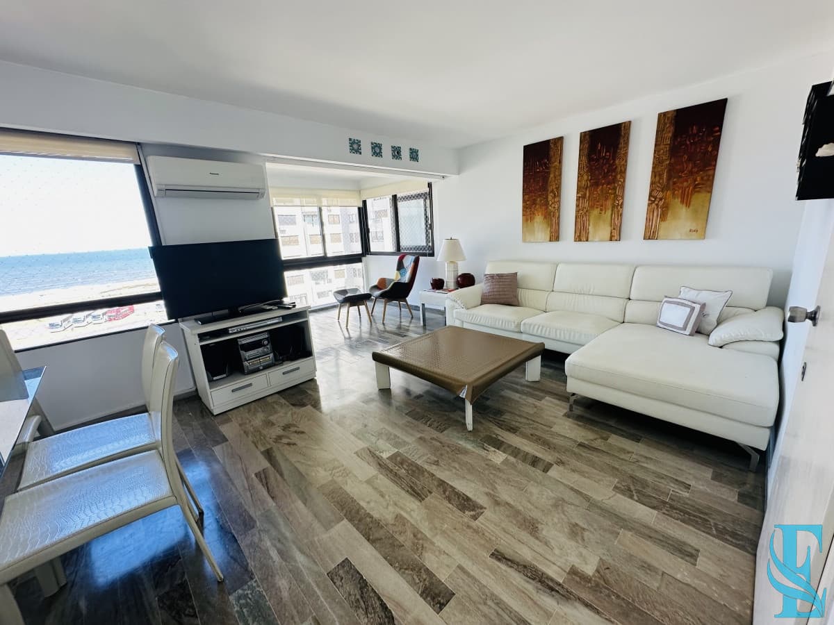 Apartamento en venta de 3 dormitorios en Playa Brava , Punta del este
