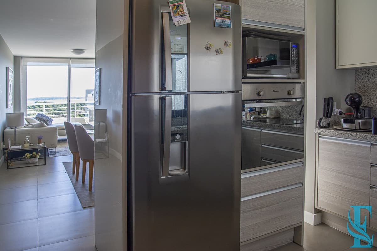 Apartamento en Venta de 2 dormitorios en Av. Roosevelt, Punta del este