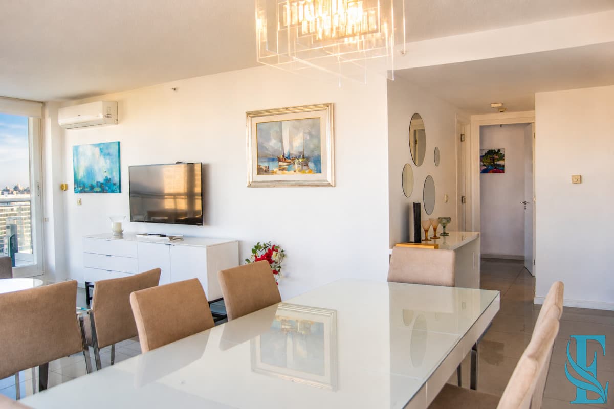 En venta apartamento de 2 dormitorios en Punta del Este, agradable vista