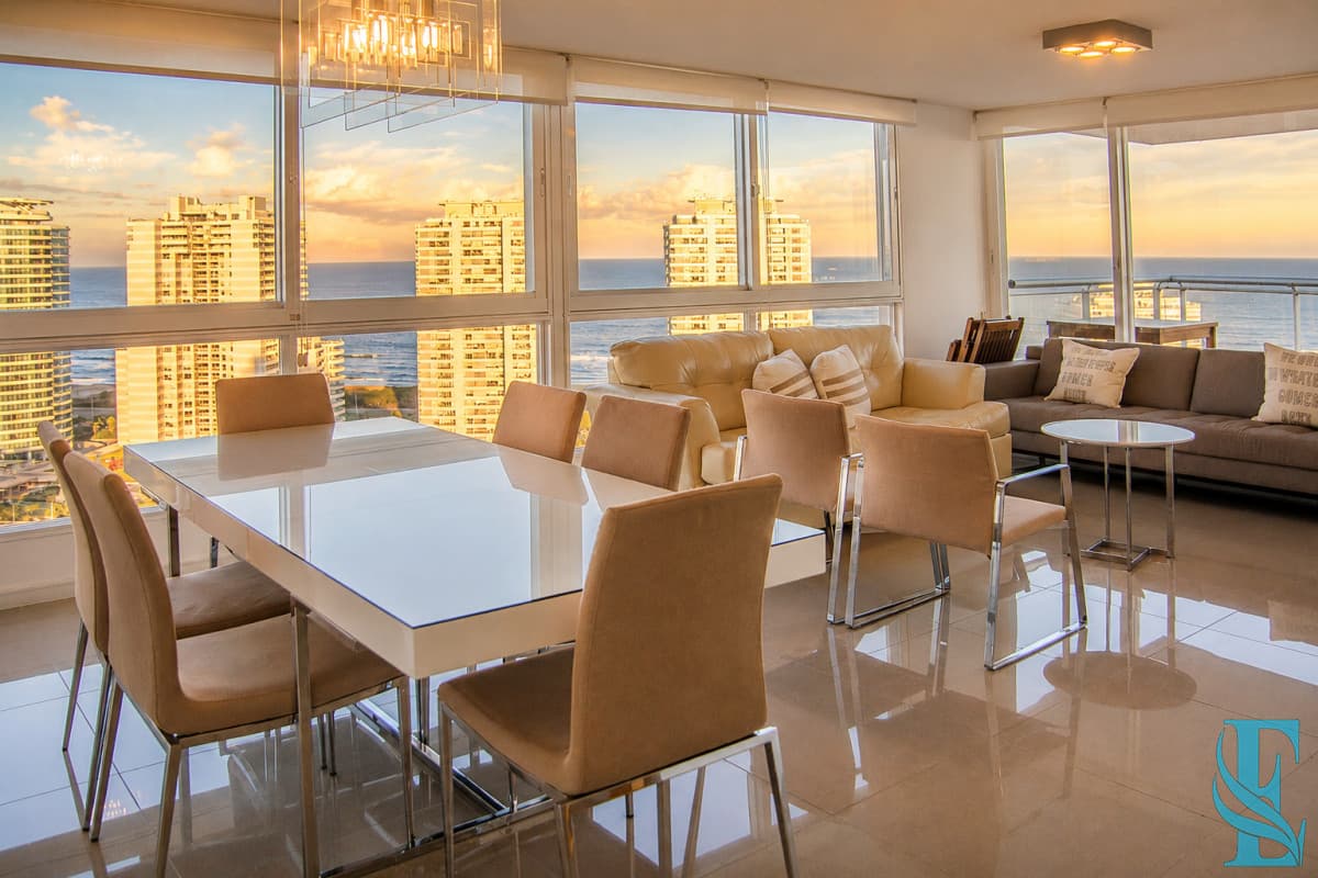 En venta apartamento de 2 dormitorios en Punta del Este, agradable vista