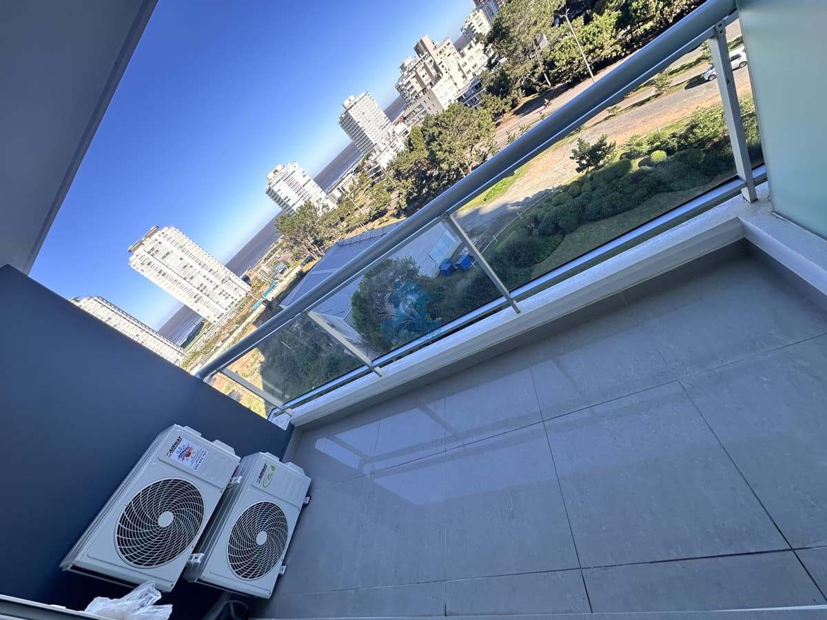 Apartamento ID.1091 - Vende departamento en Torre One II, Punta del este