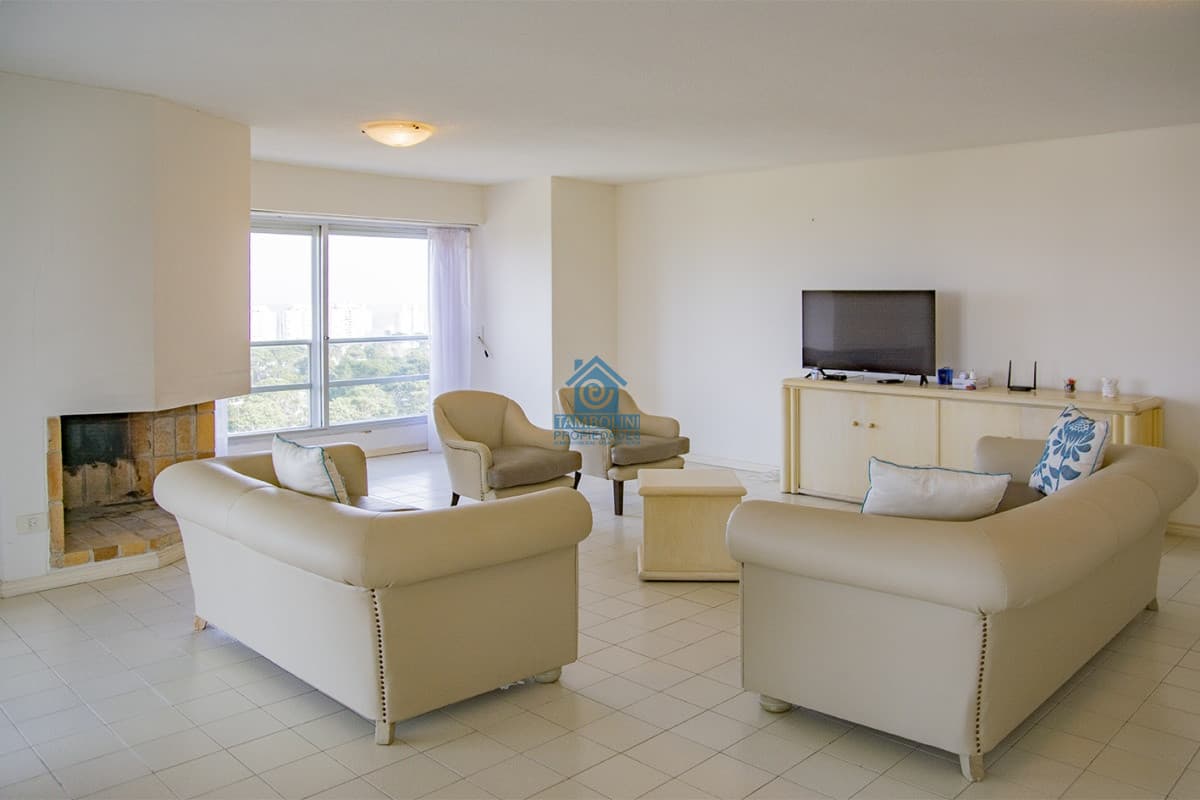 Apartamento ID.1140 - Departamento en venta de 3 dormitorios con vista en Punta del Este