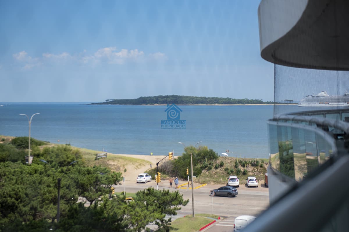 Apartamento ID.823 - PRIMERA LINEA PUNTA DEL ESTE, PLAYA MANSA- TORRE AQUARELLA