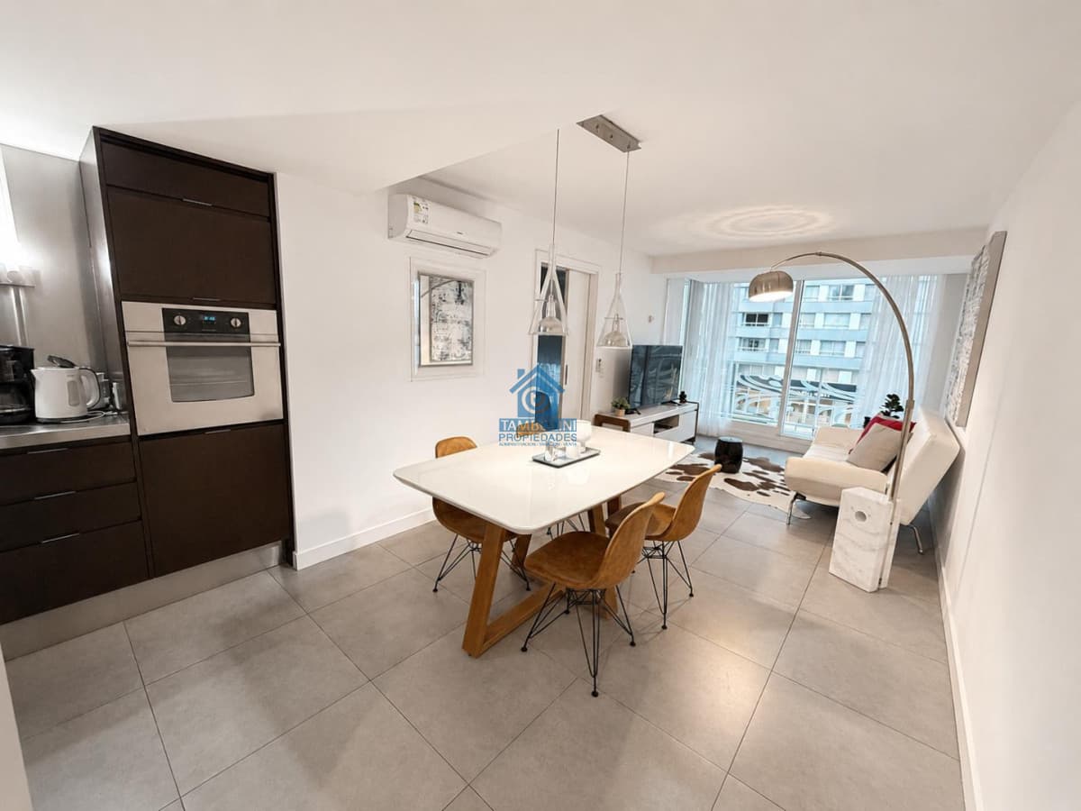 Apartamento ID.1095 - Apartamento en venta de 1 dormitorios a pasos del shopping en Punta del Este.