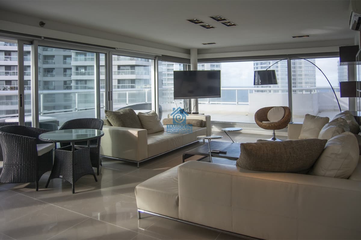 Apartamento ID.833 - Departamento en piso alto, Quartier del Mar, en venta.