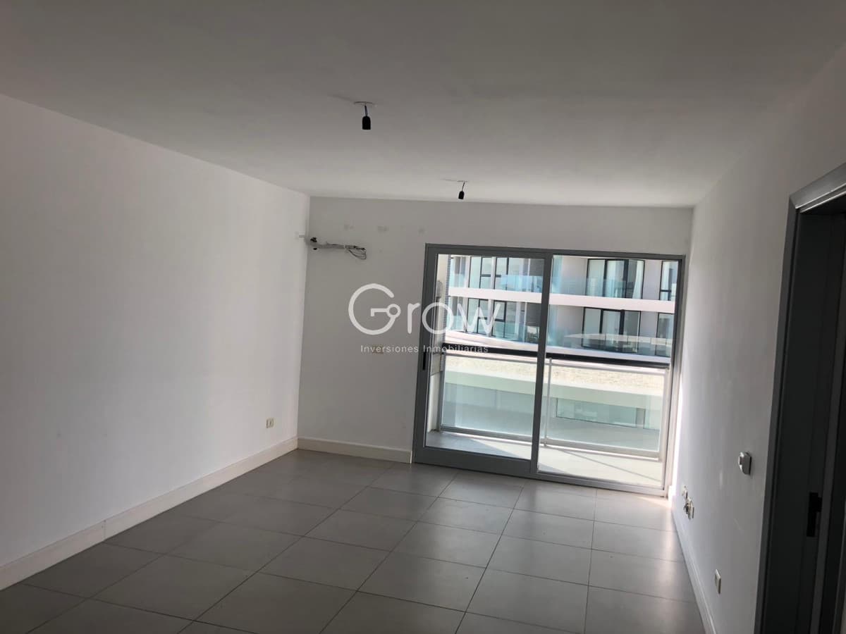 Departamento de 2 dormitorios proximo al mar en venta.
