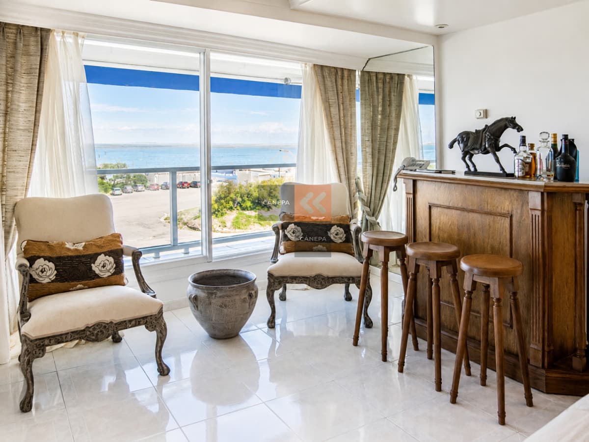 Hermoso Departamento en venta con vista al mar, primera fila