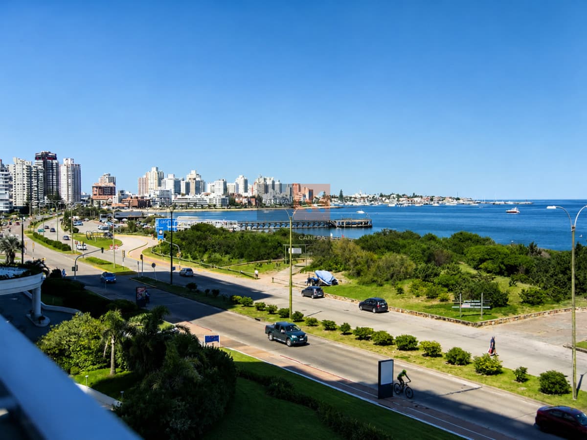 Hermoso Departamento en venta con vista al mar, primera fila