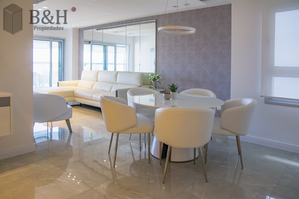 Departamento en alquiler de temporada en Miami Boulevard Punta Del Este
