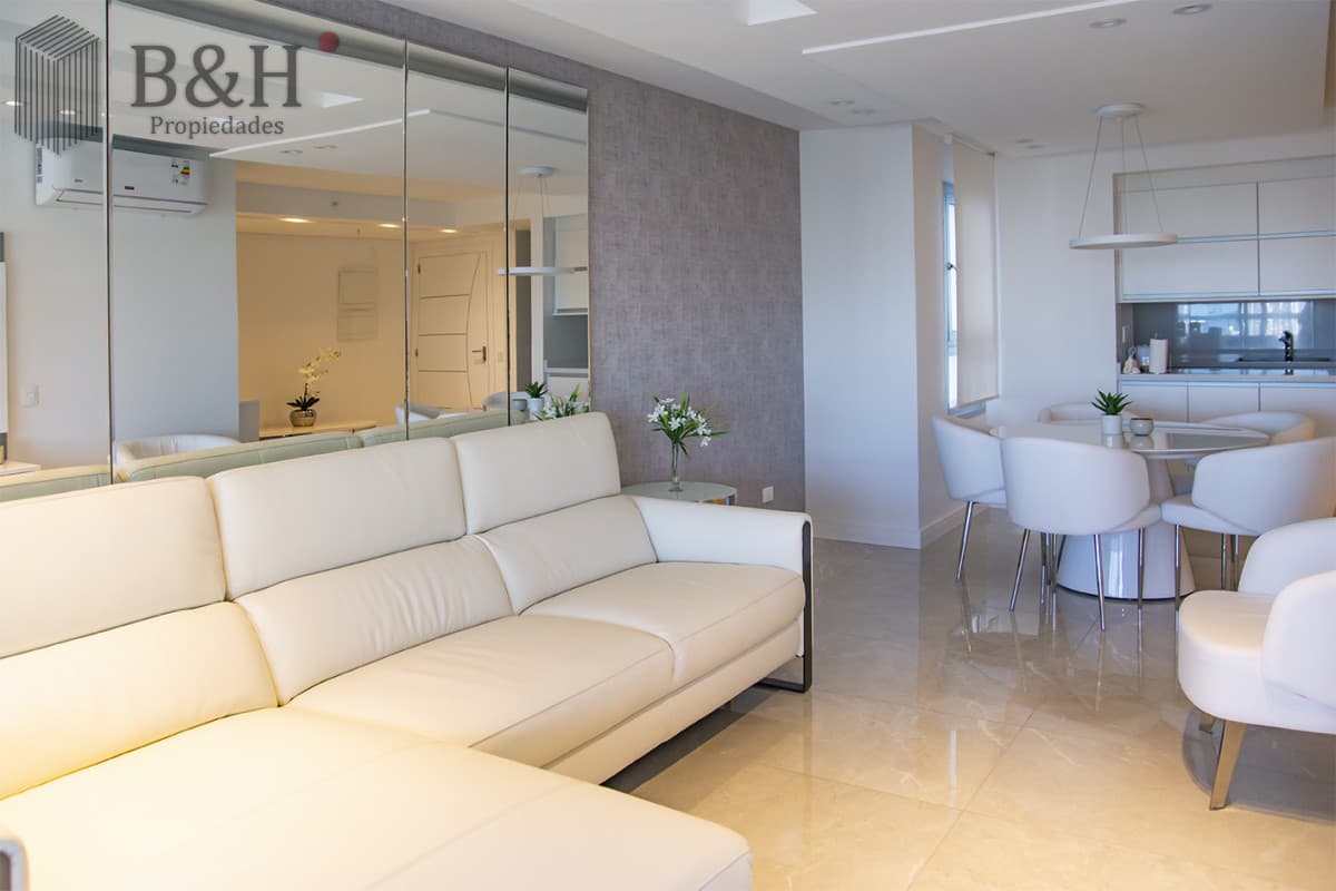 Departamento en alquiler de temporada en Miami Boulevard Punta Del Este