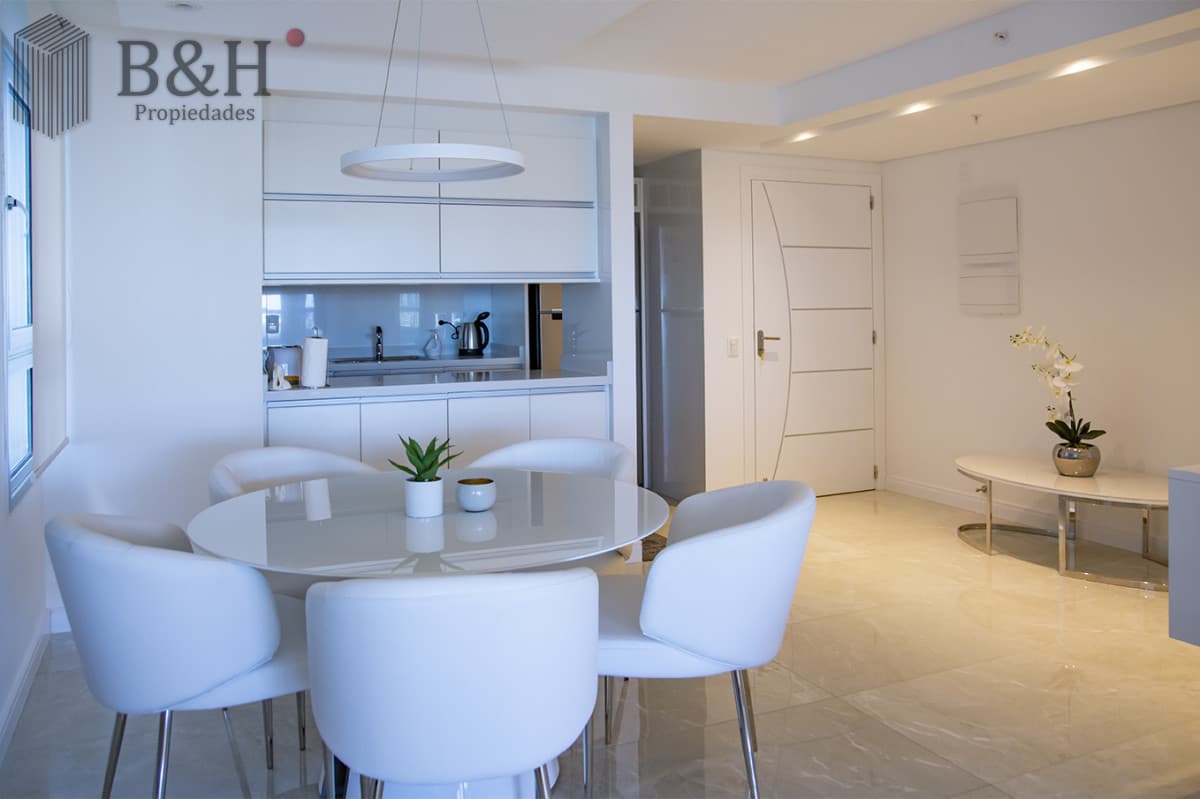 Departamento en alquiler de temporada en Miami Boulevard Punta Del Este