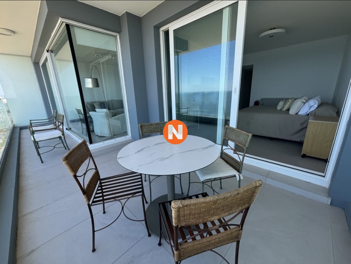 Vende apartamento de 3 dormitorios con vista al mar en Brava ...