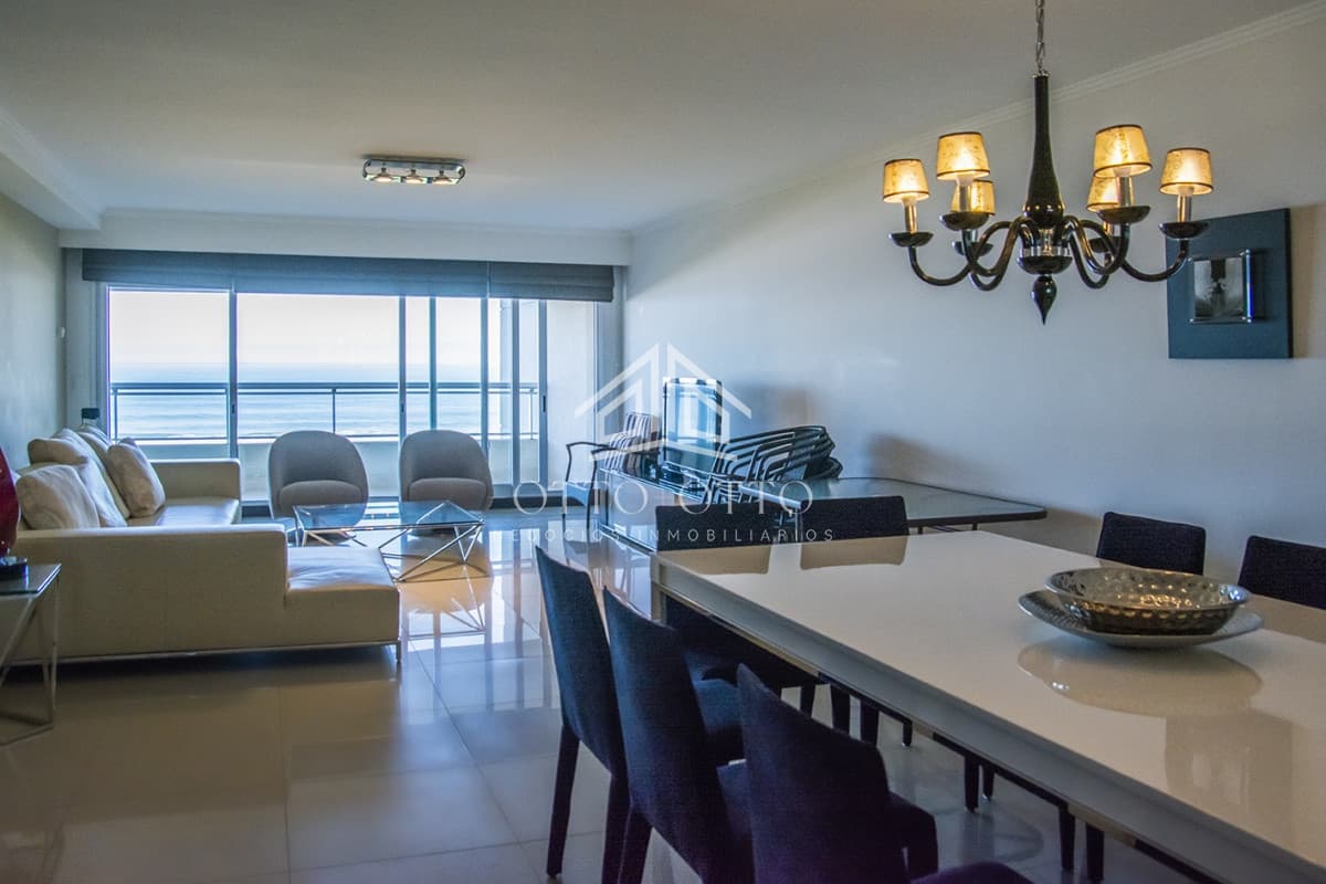Departamento en Torre Lobos en venta, unidad de 3 dormitorios con vista al mar, Punta del Este