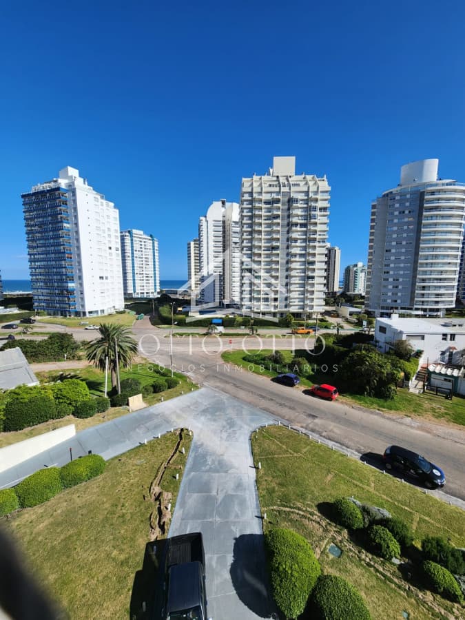 FOREST TOWER , PUNTA DEL ESTE, PLAYA BRAVA, 2 DORMITORIOS Y DEPENDENCIA
