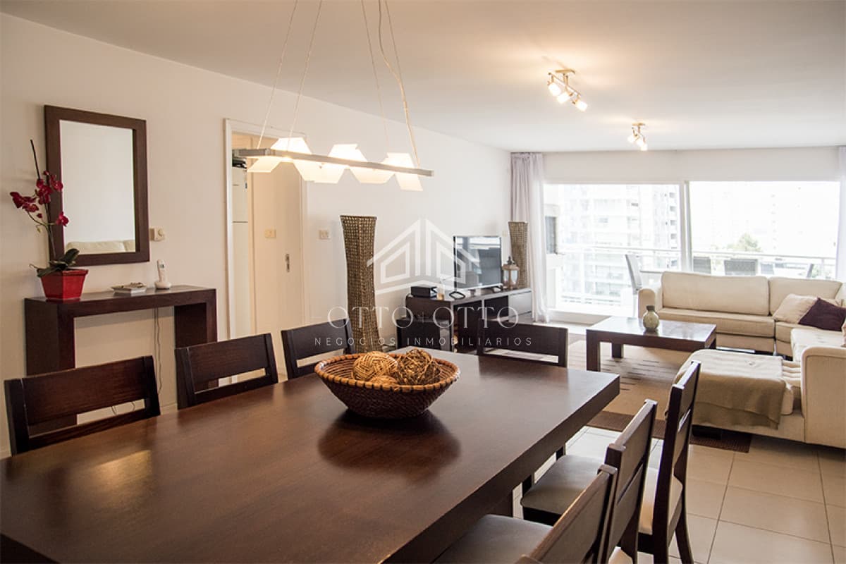 Departamento en venta y alquiler de 3 dormitorios en Playa Brava , Punta del este