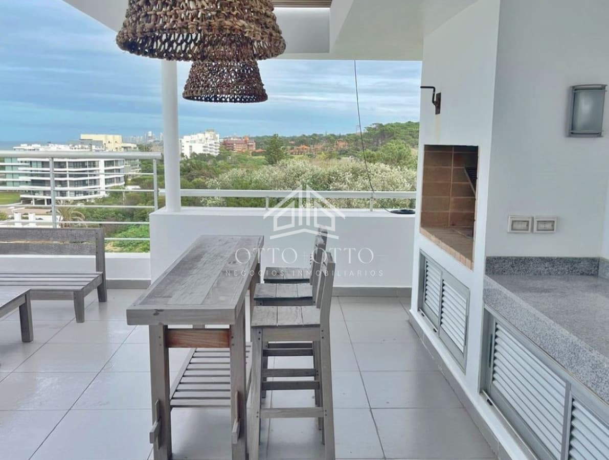 Apartamento en Venta de 3 dormitorio en Playa Brava , Punta  del este