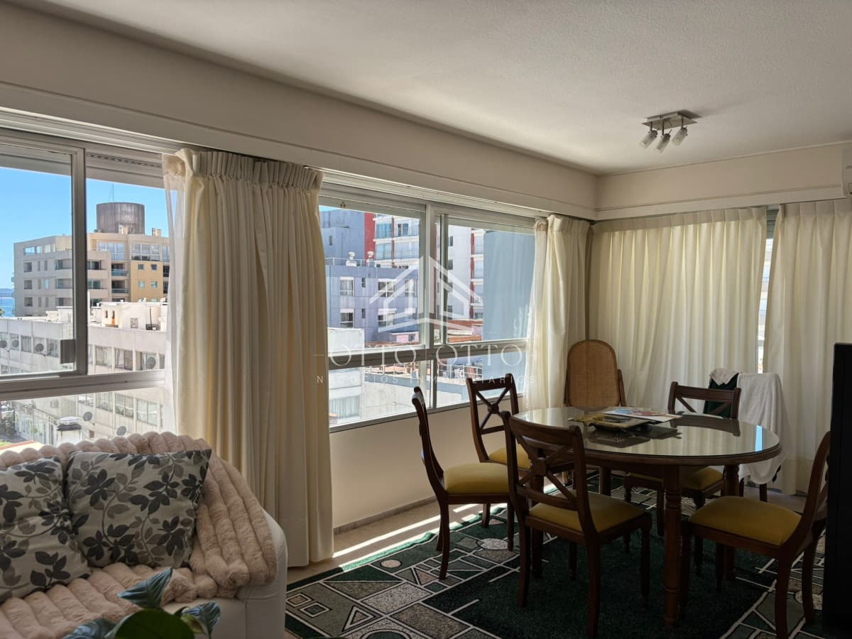 Oportunidad en la Península! Apartamento de 2 dormitorios