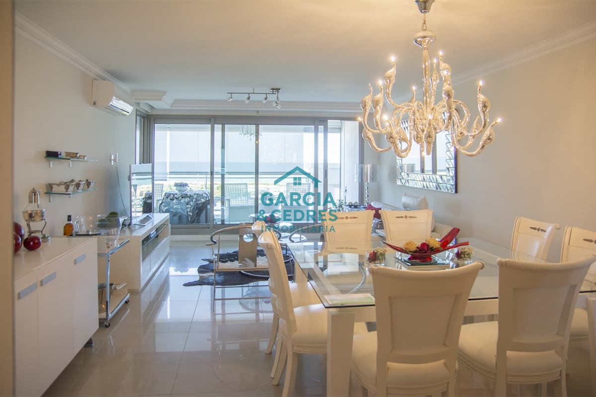 Hermoso departamento en edificio Imperiale en alquiler, 3 dormitorios en suite