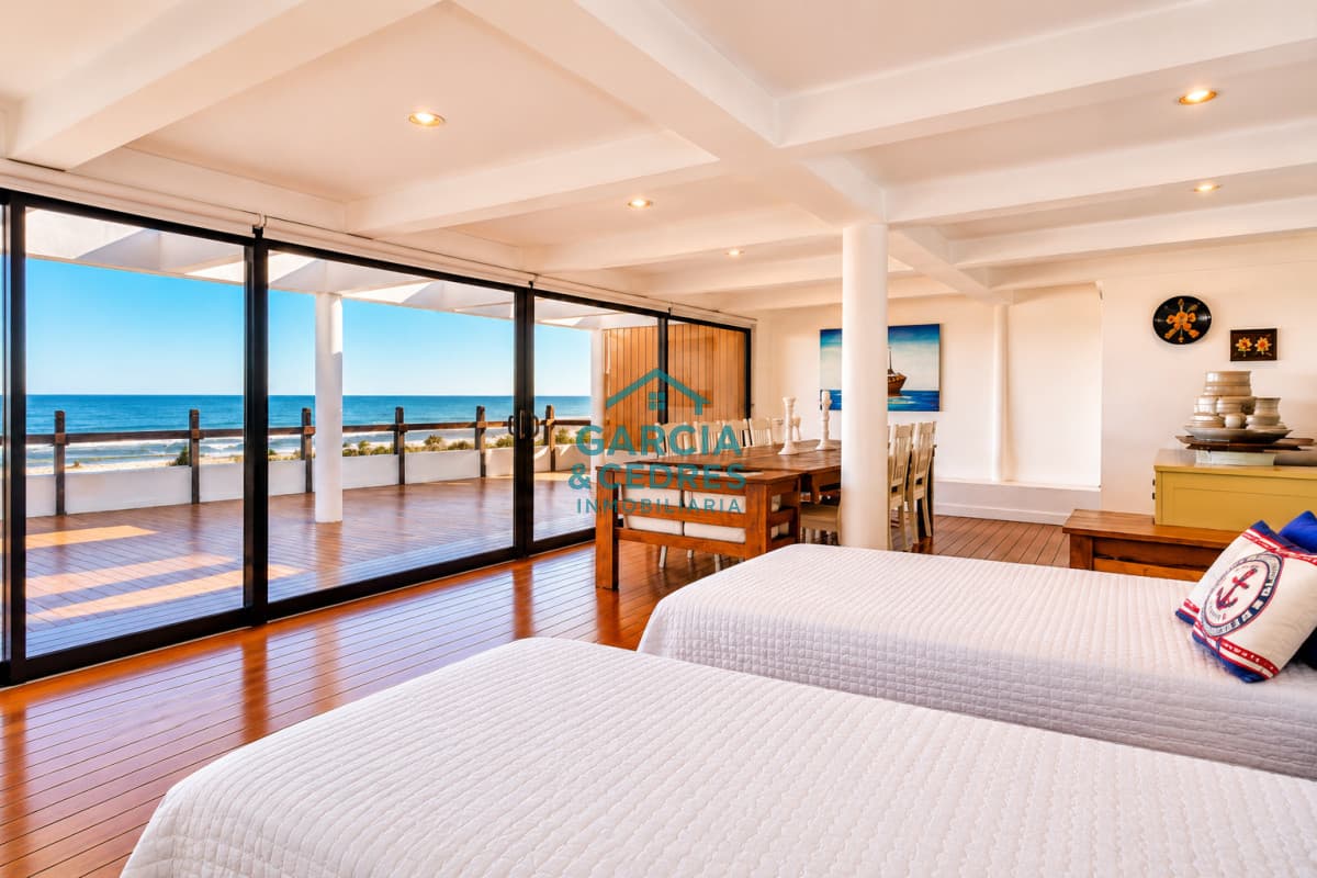 Hermoso penthouse con una ubicación privilegiada de la brava