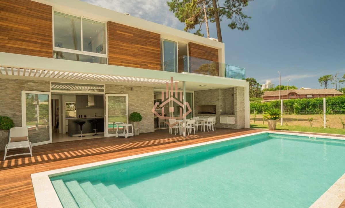 Casa en Barrio Privado, Boulevard Park- Punta del Este