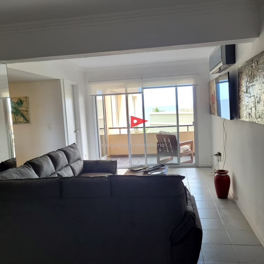 Apartamento ID.358 - Vende apartamento de 3 Dormitorios en Pinares Punta del Este.