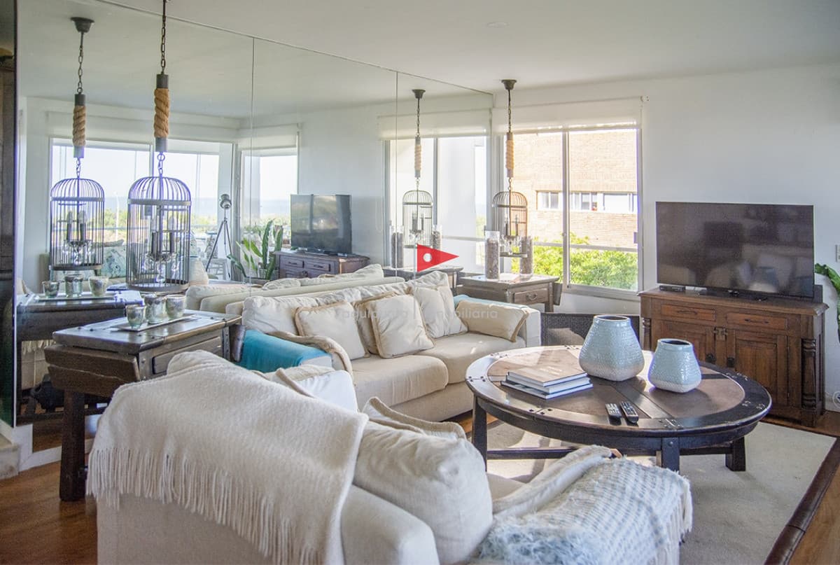 Apartamento ID.154 - Departamento en edificio Esturión, frente al mar, 3 dormitorios en venta