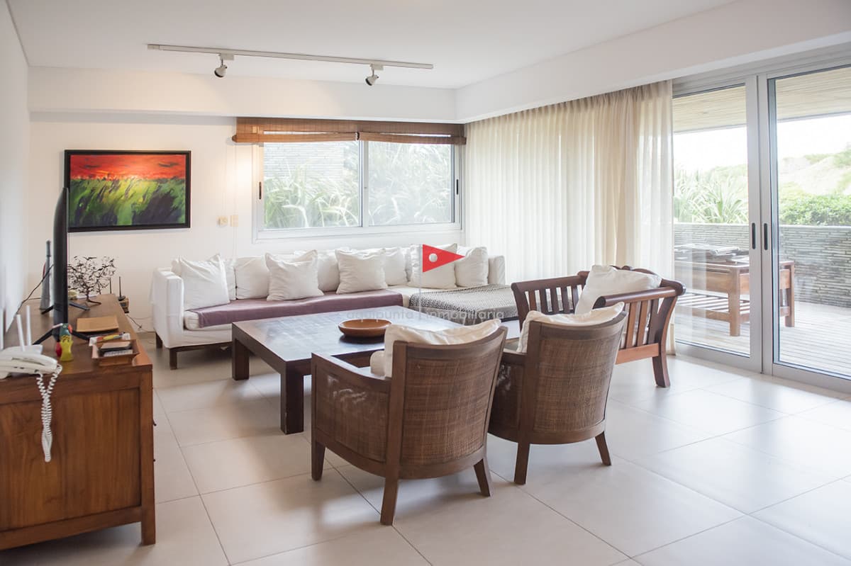 Apartamento ID.151 - Apartamento En Venta 2 Dormitorios frente al mar. Brava 28