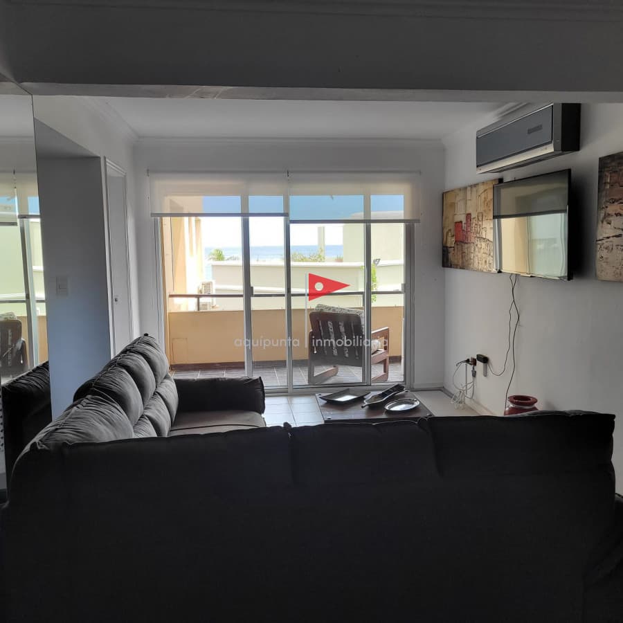 Apartamento ID.358 - Vende apartamento de 3 Dormitorios en Pinares Punta del Este.