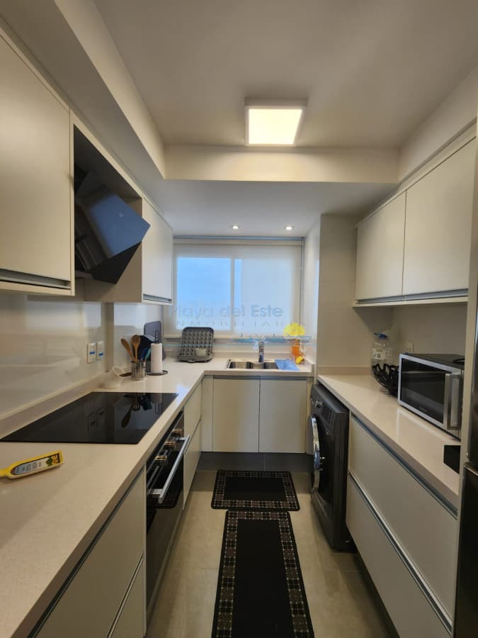 Alquiler Miami Boulevard  , 2 dormitorios, Punta del este  - Inmobiliaria Playa del Este