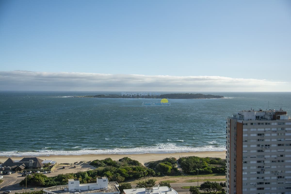 Oportunidad en playa mansa, finamente decorado. Sunrise Tower - Inmobiliaria Playa del Este