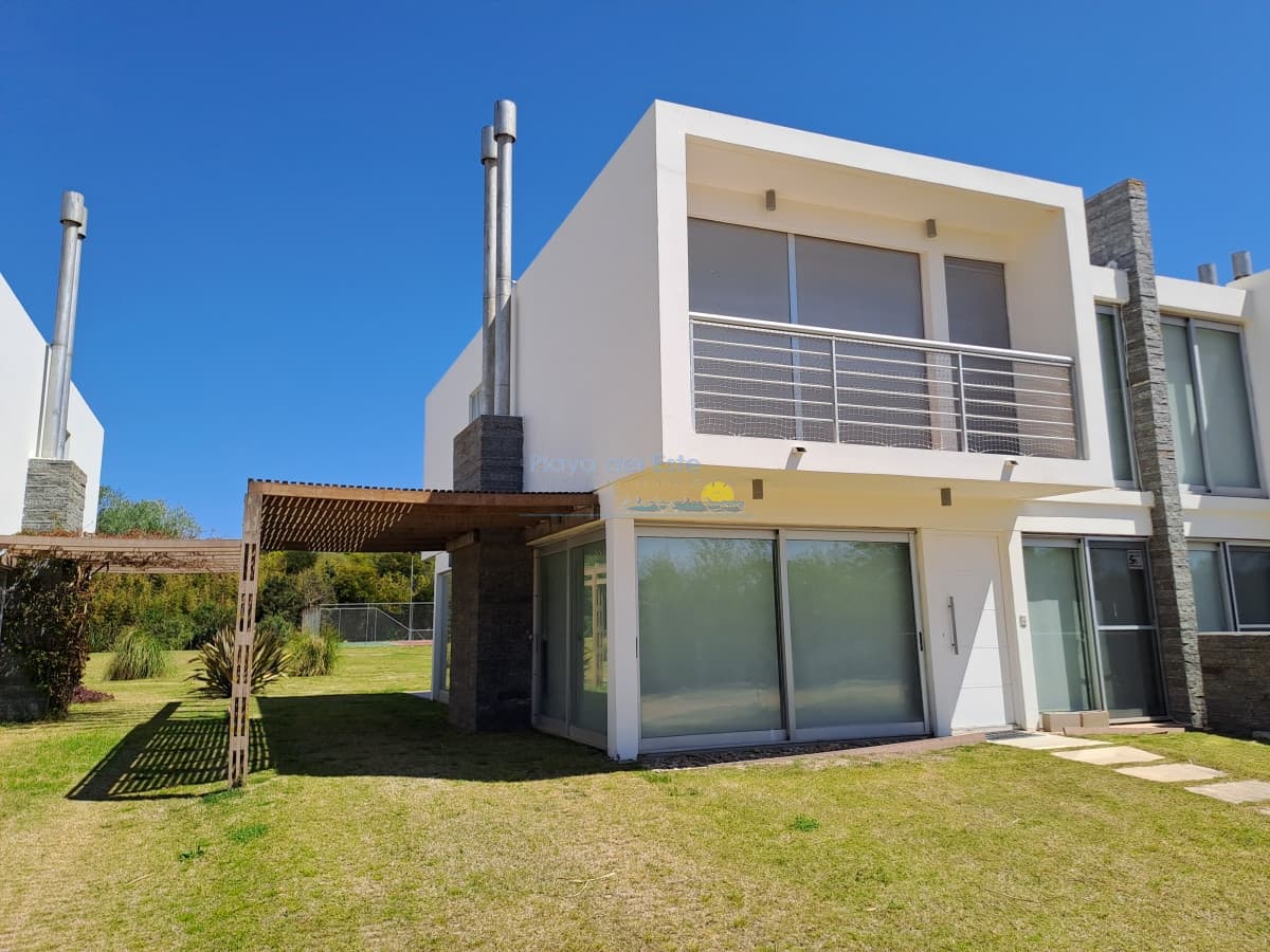 Casa en Alquiler de Verano en complejo con amenities Rincon del Indio - Inmobiliaria Playa del Este