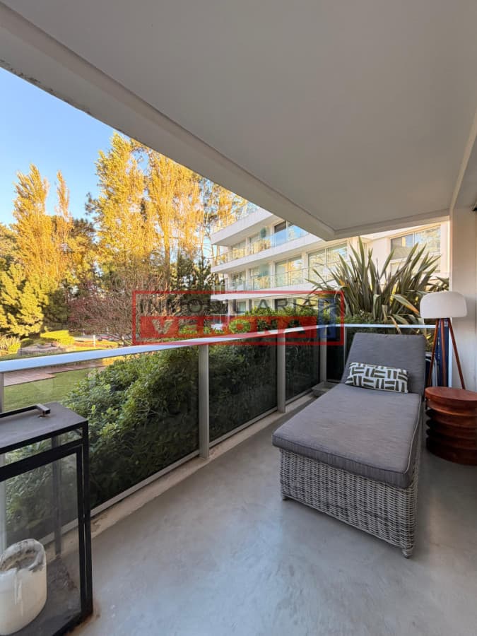 Departamento de 1 dormitorio en Playa Mansa, Punta del este - Inmobiliaria Verona Punta