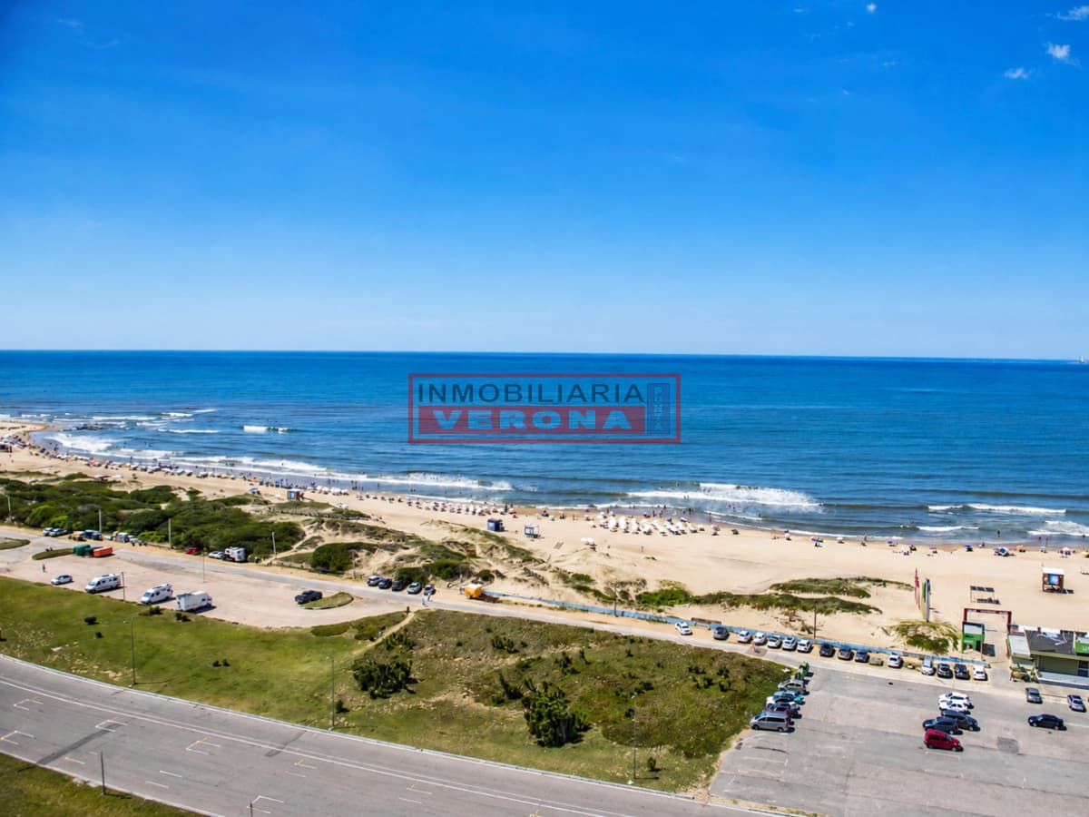 Hermoso Pent-house en torre Imperiale ,venta en zona de la Brava. - Inmobiliaria Verona Punta