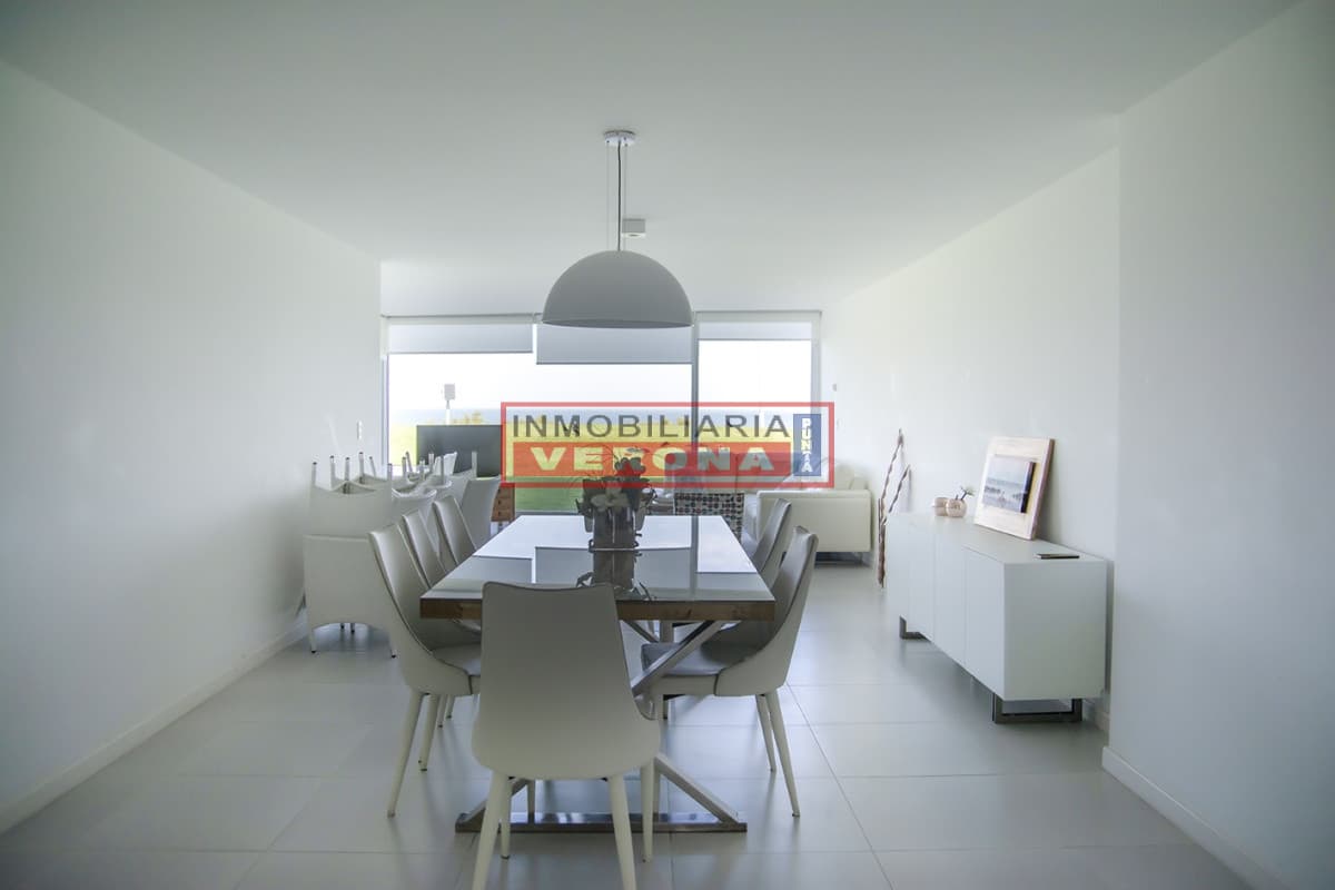 Departamento en venta de 3 suites + dependencia  - Inmobiliaria Verona Punta