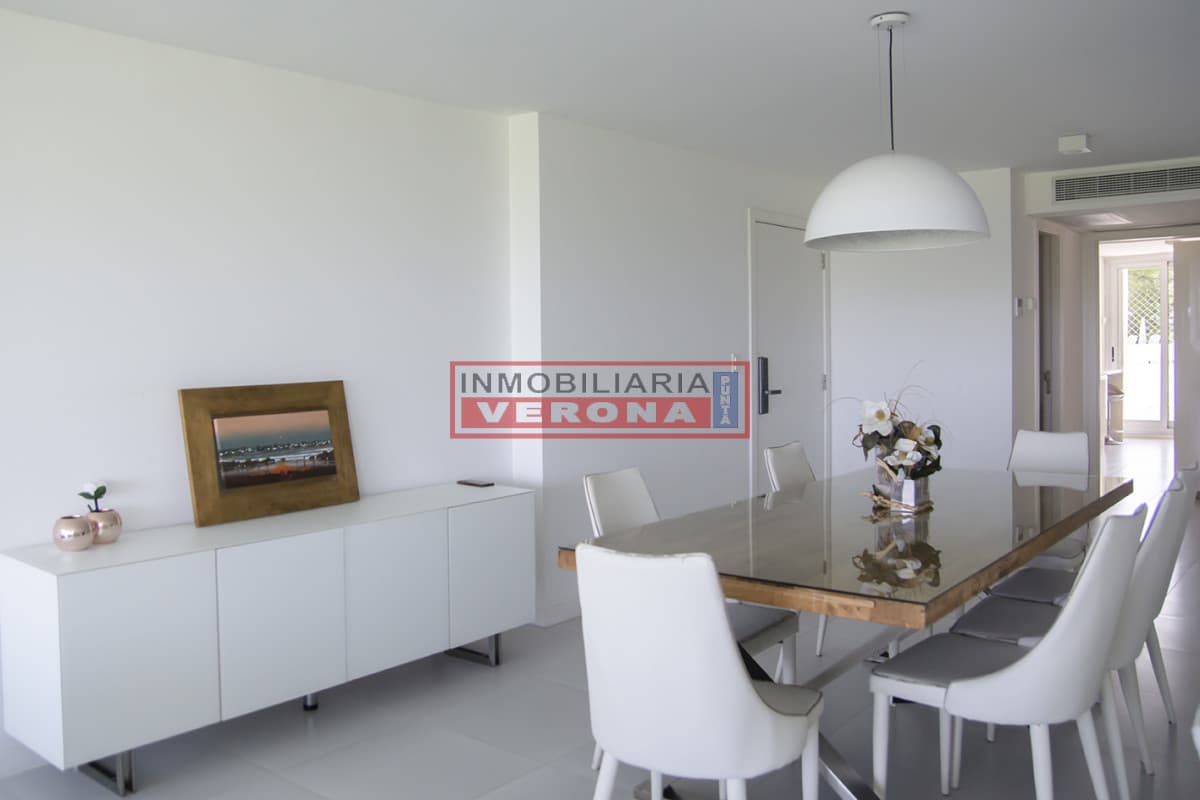 Departamento en venta de 3 suites + dependencia  - Inmobiliaria Verona Punta