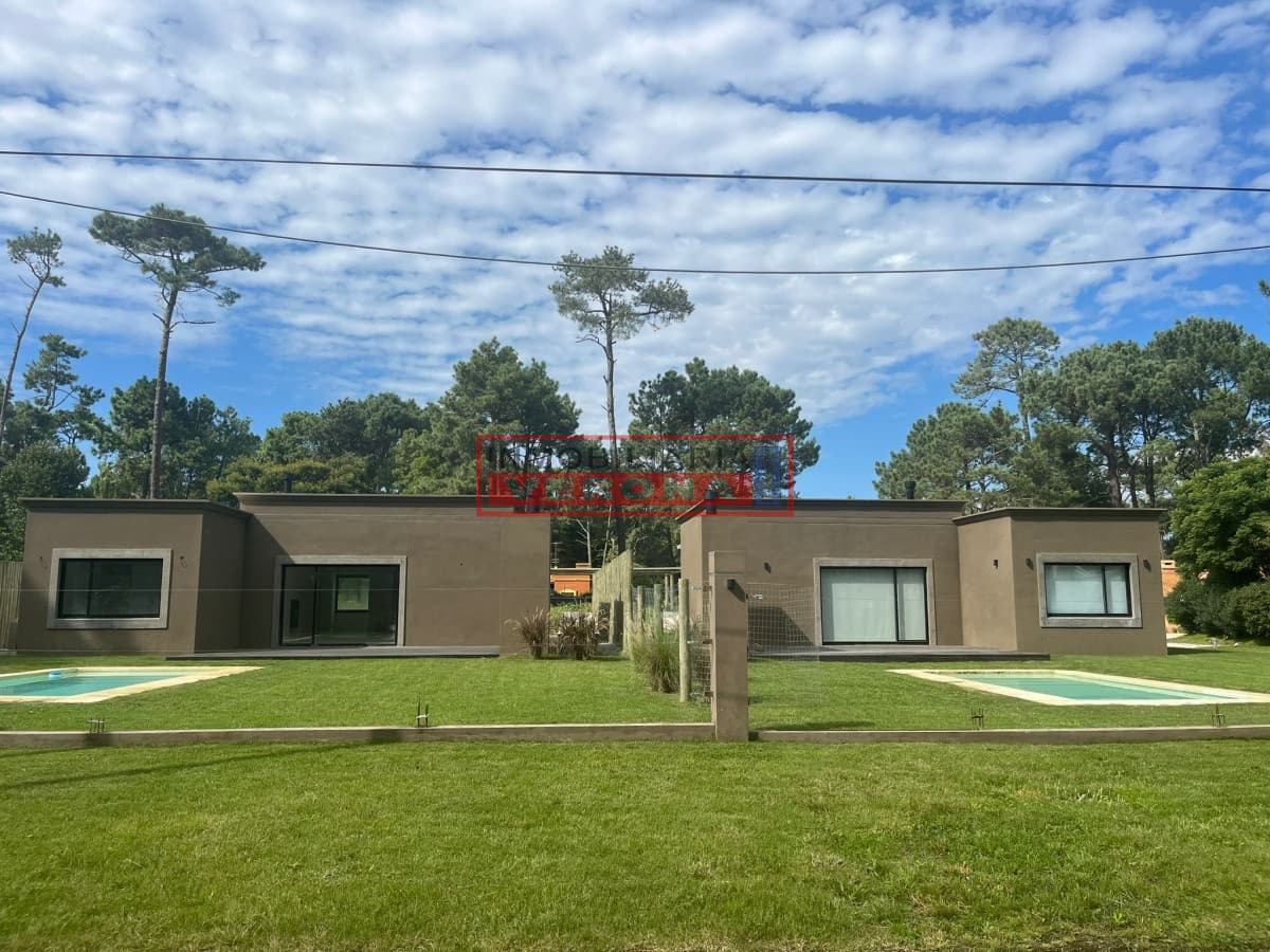Comercializa excelente desarrollo inmobiliario de Casas en Barrio Privado, Punta del Este  - Inmobiliaria Verona Punta