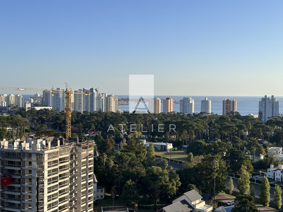 Vende apartamento unificado en Torre Yoo, Punta del Este