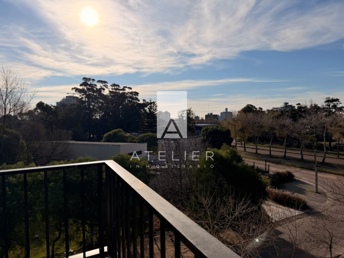 VENDE Departamento de 1 DORMITORIO CON PARRILLERO, Roosevelt, Punta del Este