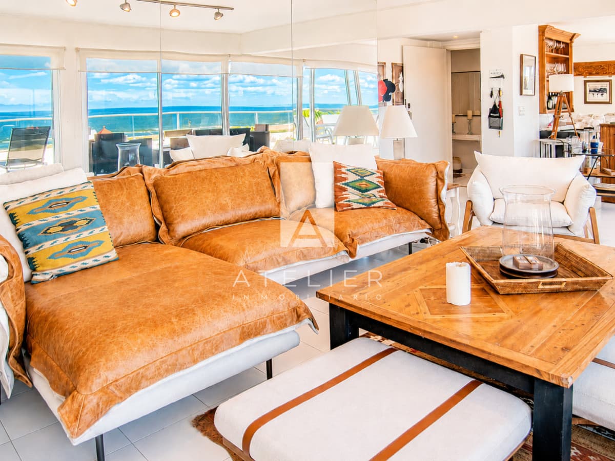 Expectacular apartamento en venta frente al mar, Playa Brava, 4 dormitorios