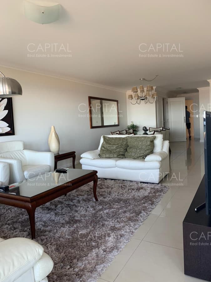 Hermoso Departamento en venta con agradable vista. Torre Imperiale.