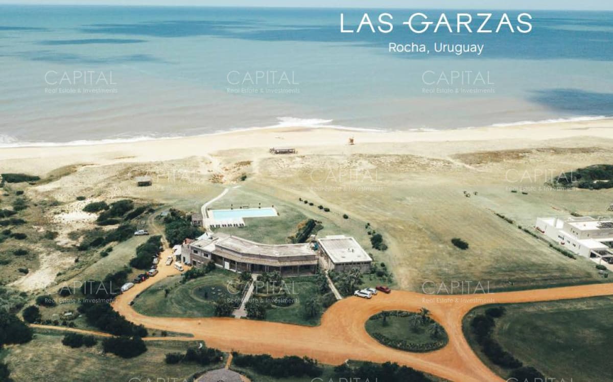 Gran terreno en venta complejo frente al mar - Las Garzas