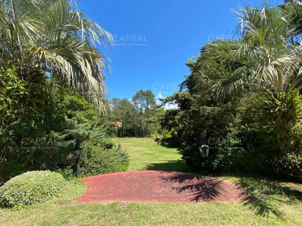 Terreno Apto para Fraccionamiento en Barrio Golf Punta del Este