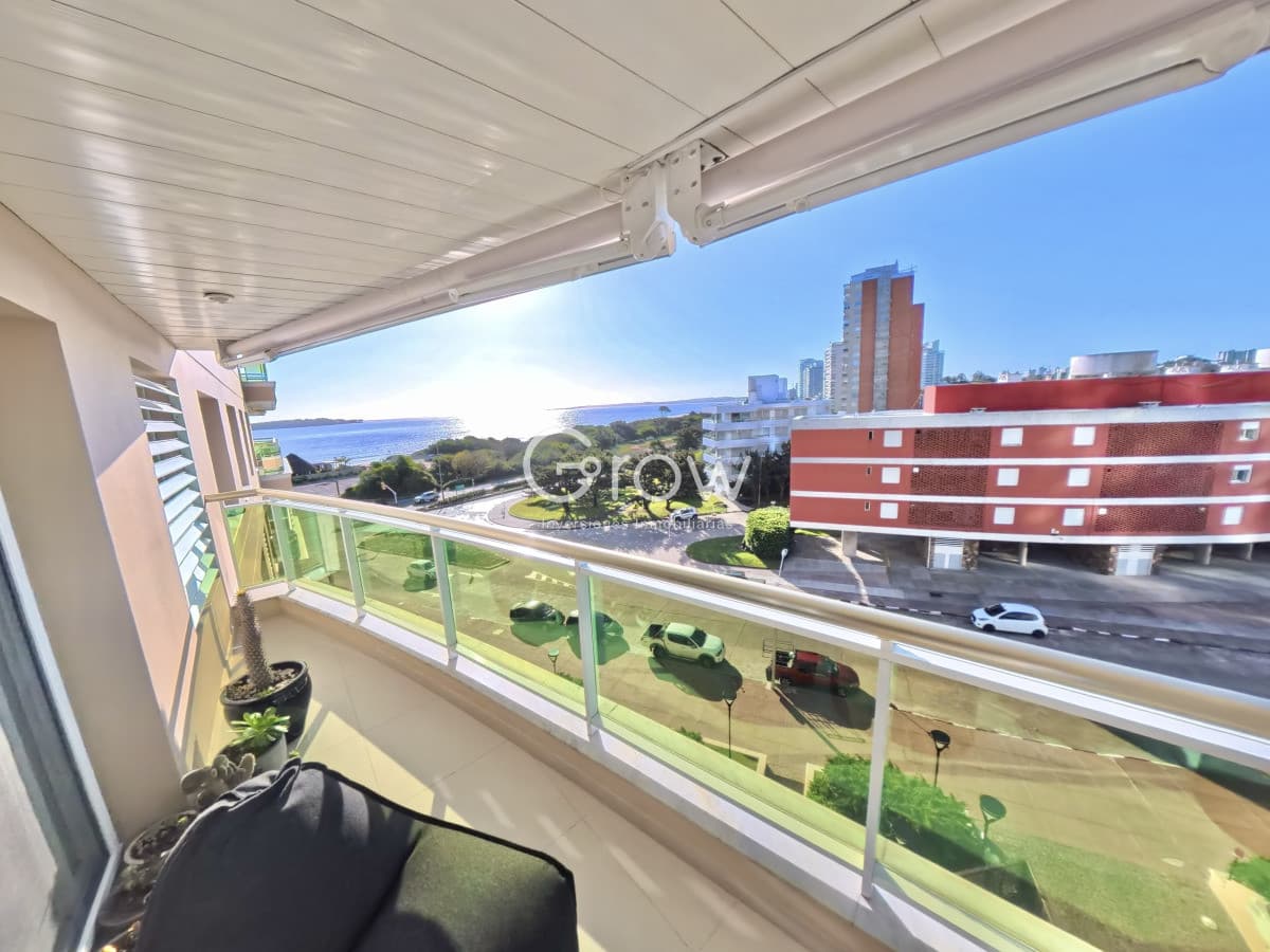 Venta apartamento 3 doormitorios Coral Tower