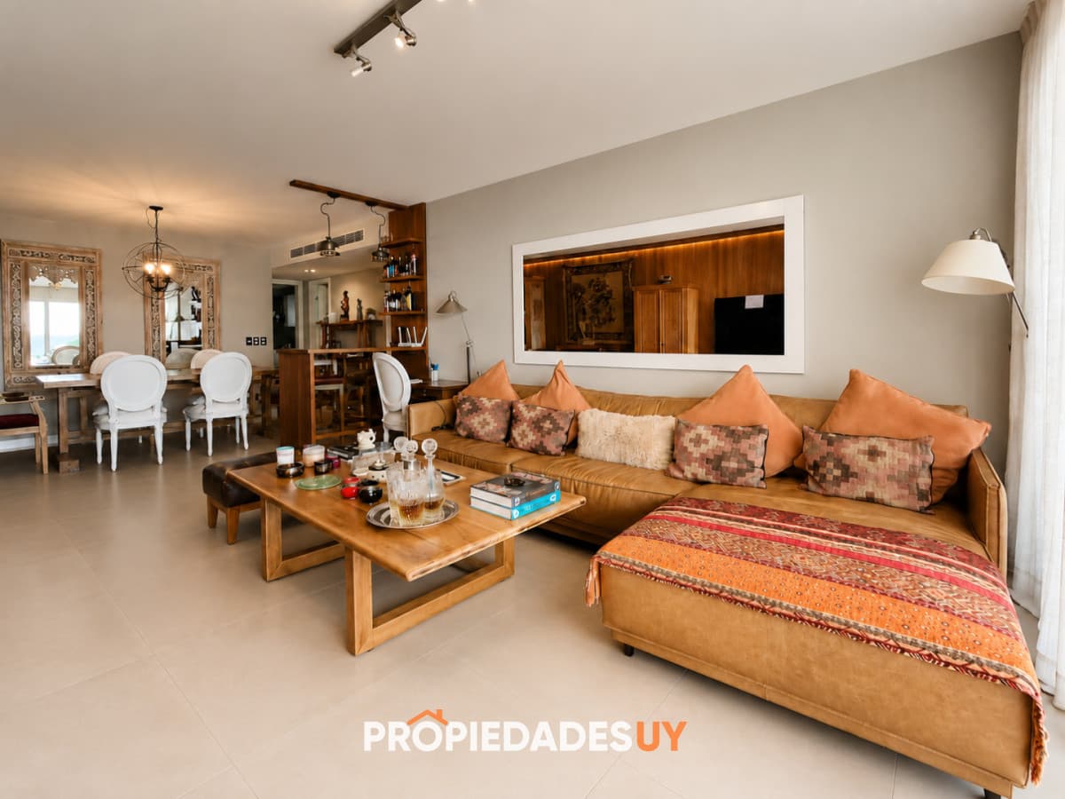 Torre Aquarela con vista al mar frente a la playa Apartamento en venta y en alquiler en Mansa Punta del Este, 2 dormitorios, 3 baños. - PROPIEDADESUY - Punta del Este